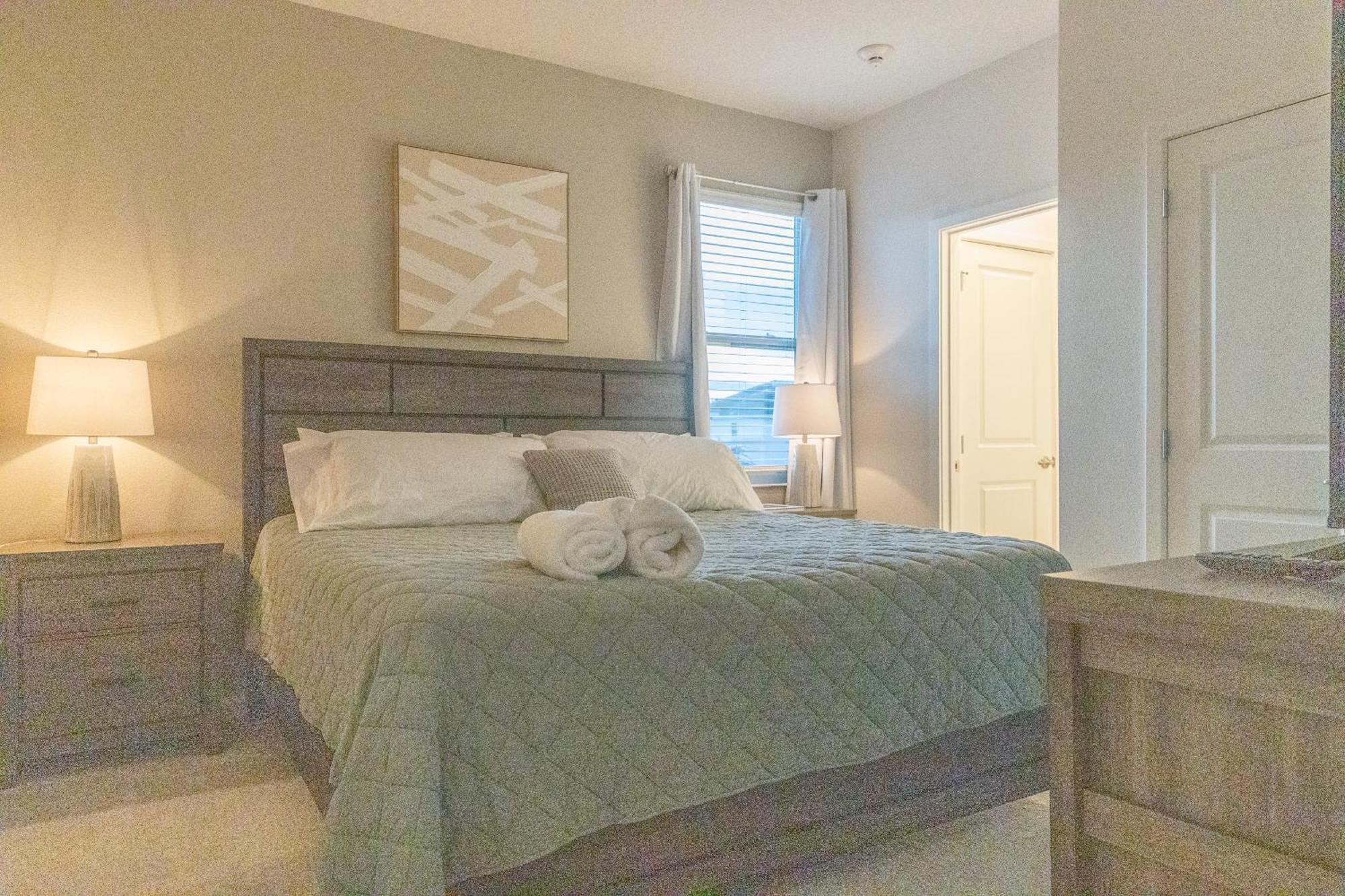 Waterfront Brand New Modern Luxury 8 Bedroom Pool House! Sleeps 16 Kissimmee Extérieur photo